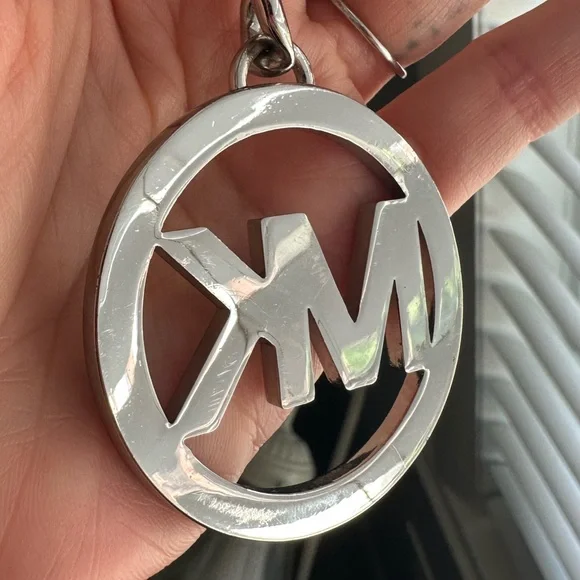 MICHAEL KORS MK Silver Keychain - Picture 4 of 6